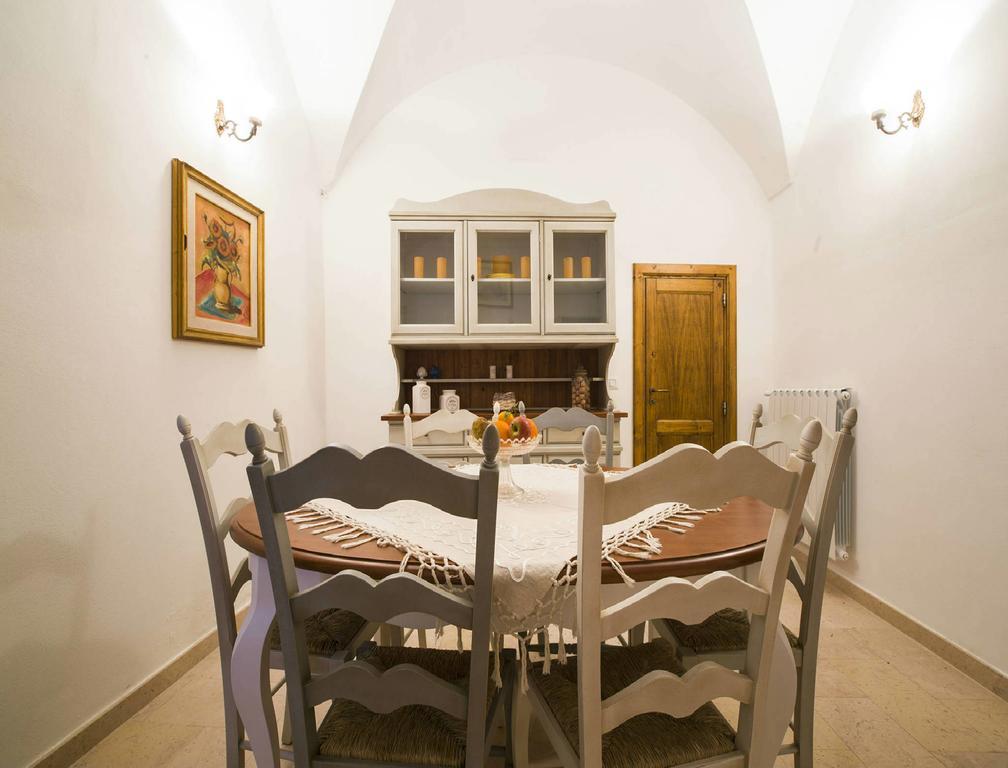 לינה וארוחת בוקר גלאטינה Palazzo Cavoti מראה חיצוני תמונה